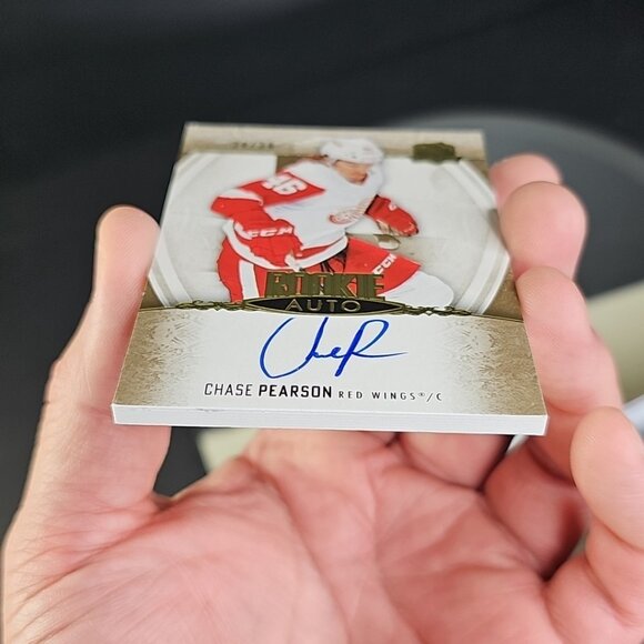 2022-23 Rookie Chase Pearson Rookie Auto 34/36 #127 - Picture 5 of 9